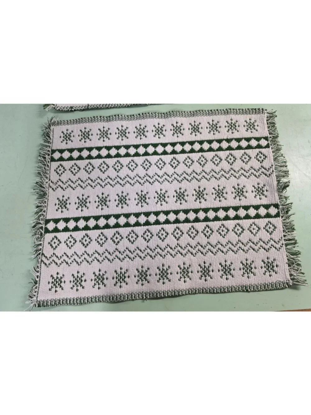 Set of 2 Green White Woven Winter Placemats Fringe Scandinavian Fair Isle 17x14
